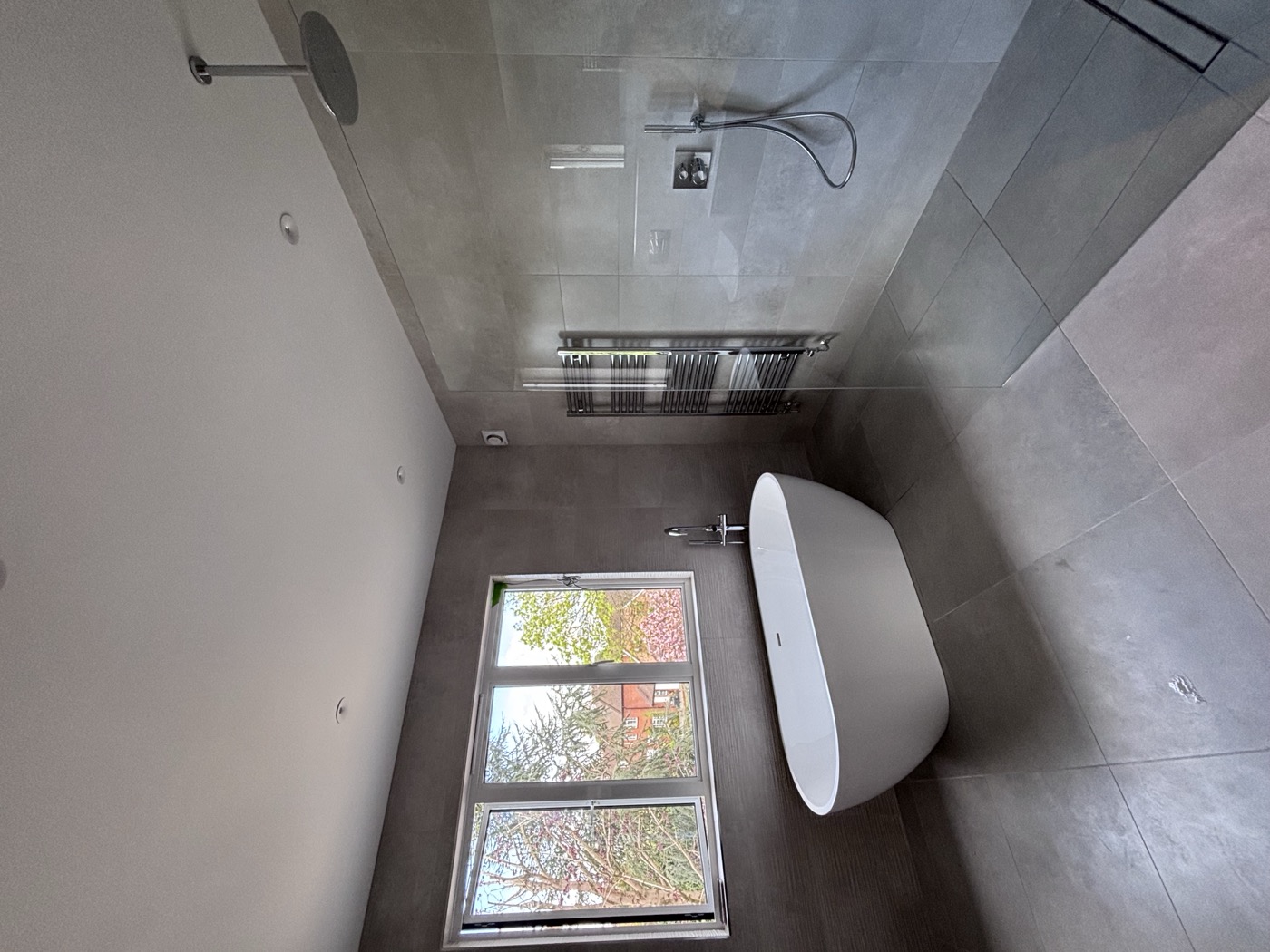 Professional bathroom deep clean Bromley end of tenancy