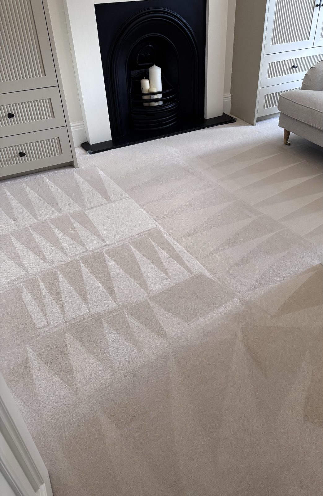 Freshly steam-cleaned living room carpet, end of tenancy Bromley